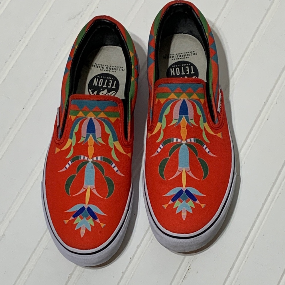 Teton Trade Co Artist Series Canvas Slip Ons Unisex - Picture 2 of 7